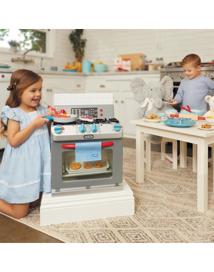 Little Tikes First Oven Realistic Pretend Play Appliance for Kids, Play Kitchen with 11 Accessories